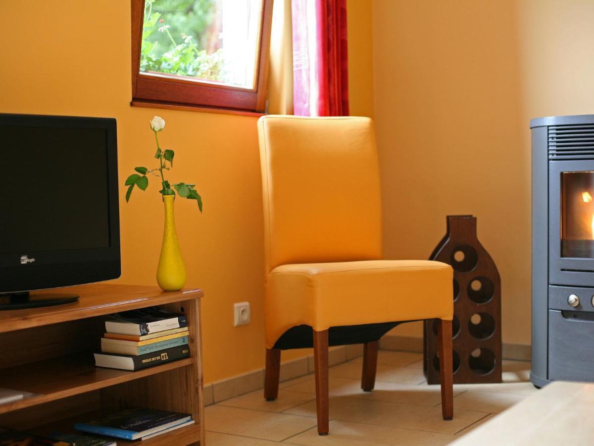 Cottage With A Terrace And A View Of The Valley Aywaille Chambre photo